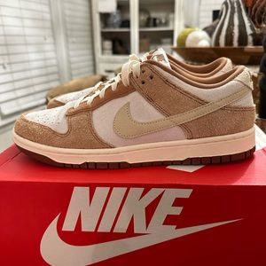 Nike Dunk Low Sneakers